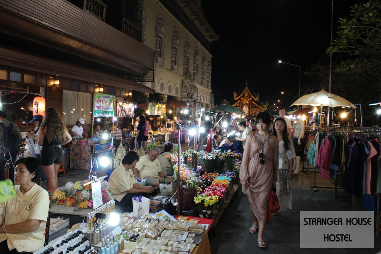 Stranger House Pansiyon Chiang Mai Dış mekan fotoğraf