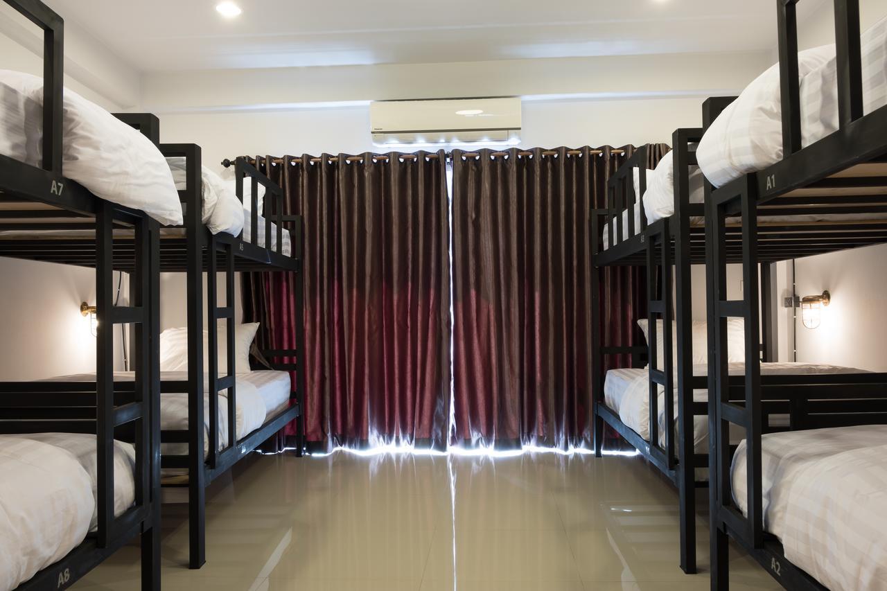 Stranger House Pansiyon Chiang Mai Dış mekan fotoğraf