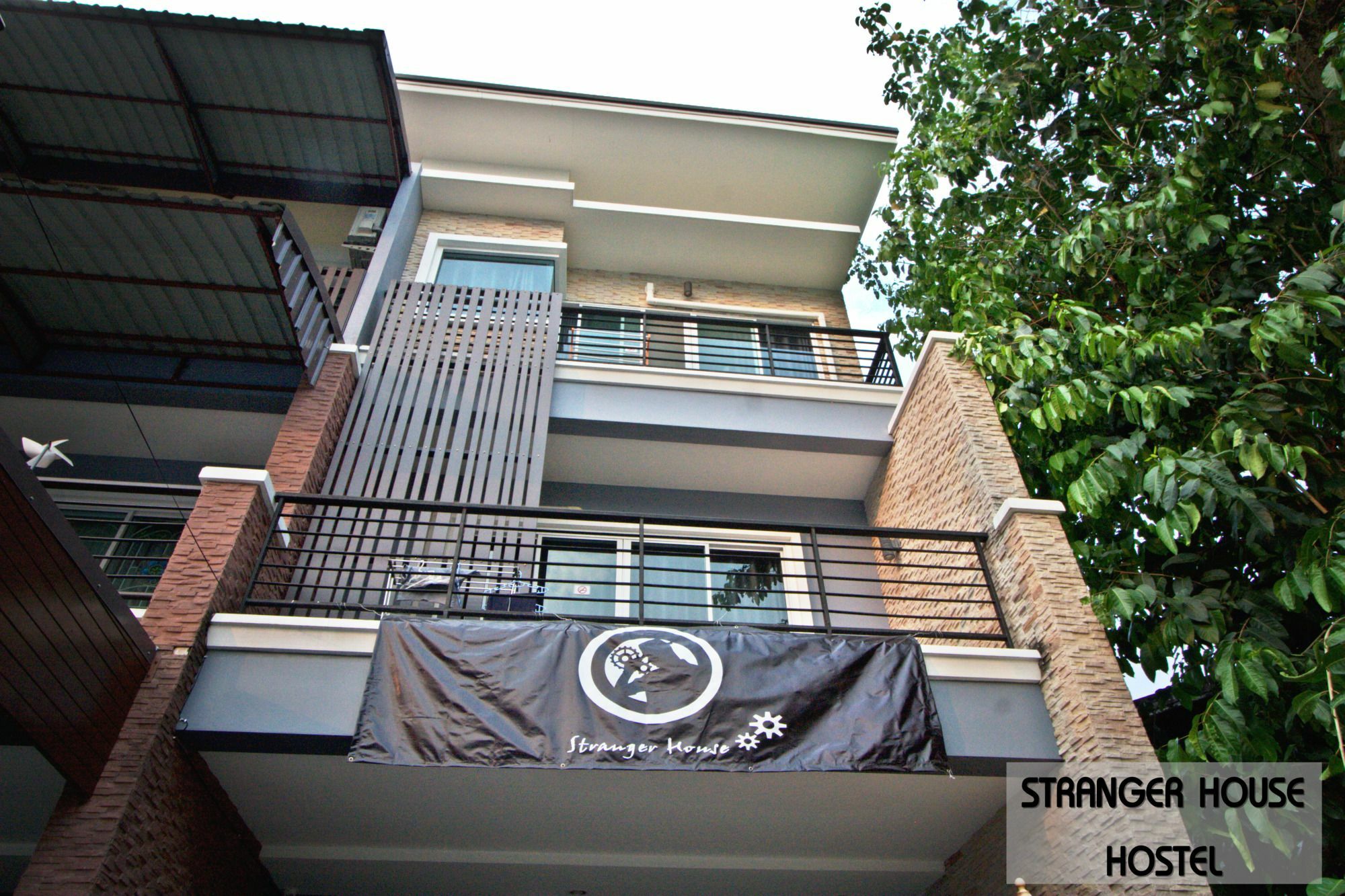 Stranger House Pansiyon Chiang Mai Dış mekan fotoğraf